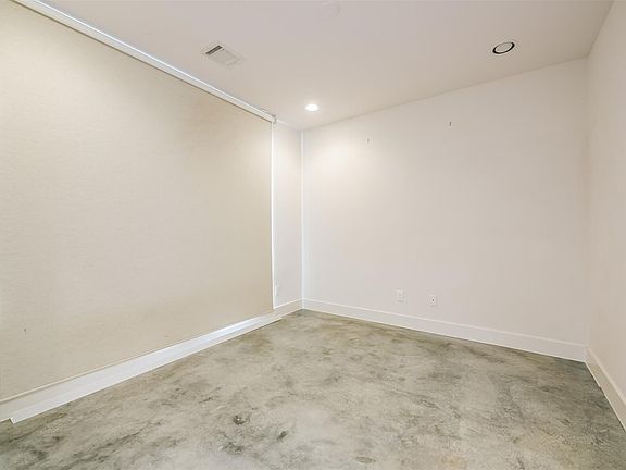 5th image of 2824 Clay St