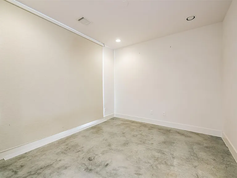 2824 Clay St — Photo 5