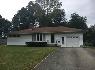 16 Marville Dr, Loudonville, NY