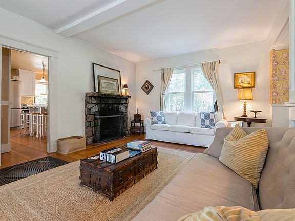 5th image of 109 Moses Ln