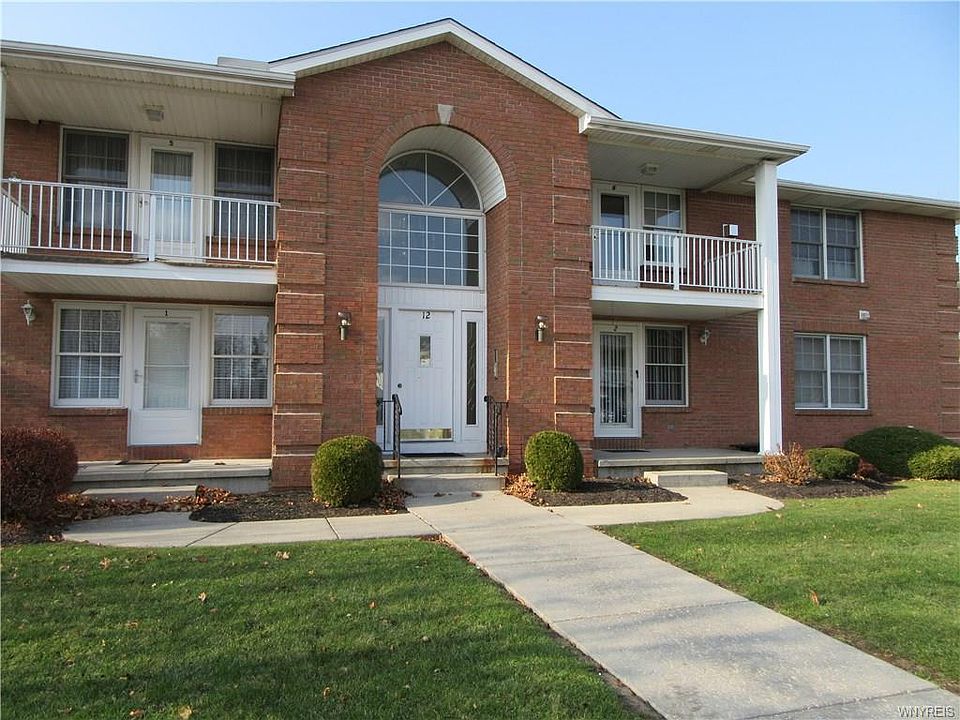 1st image of 12 Appletree Ct APT 8