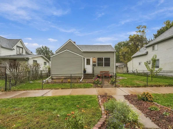 956 Humboldt Ave, West Saint Paul, MN 55118