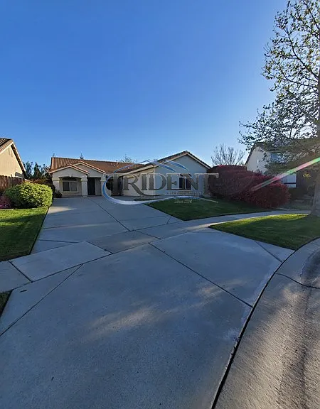 1221 Plumas Links St — Photo 1