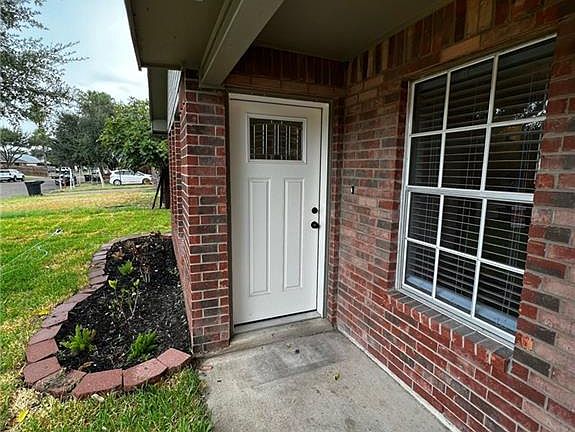 2nd image of 3708 Zinnia Ave