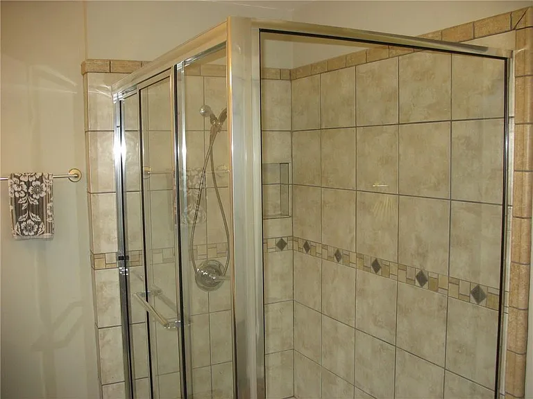 44 Picadilly Ct — Photo 29