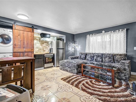 4th image of 7904 Laurel Canyon Blvd Unit 12