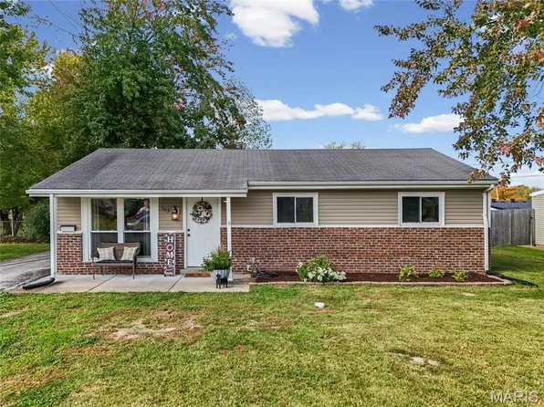 903 Taylor Pl, O'Fallon, MO 63366