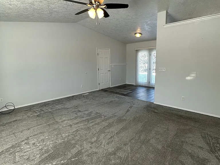 723 Laleene Dr — Photo 6