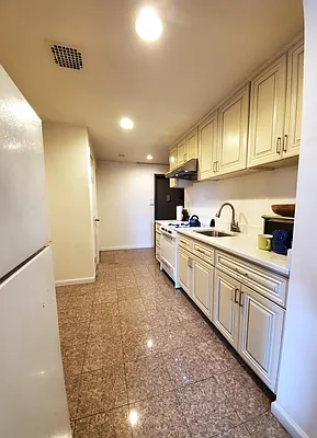 Rented by Teresa Lai, LREB | media 10