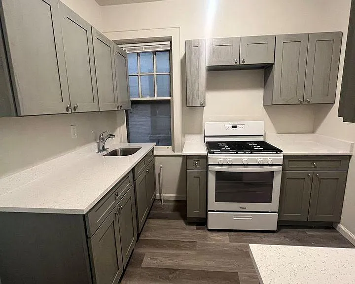 300 Valley Brook Ave — Photo 1
