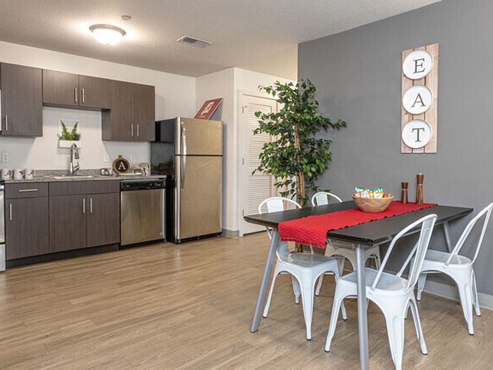 2nd image of 680 6th Ave NE #A