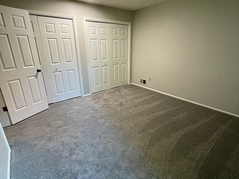 6115 High Grove Rd — Photo 12