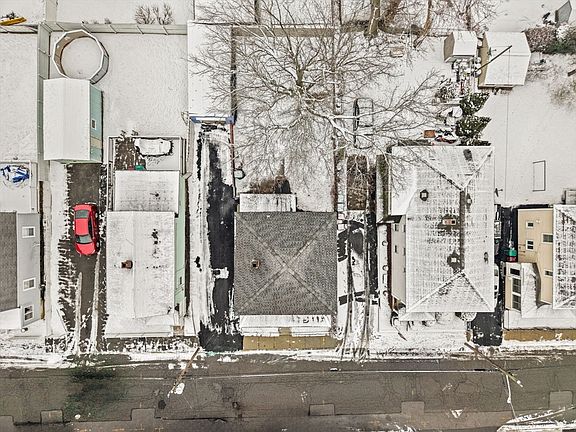 3rd image of 27 Bunker Hill Ave