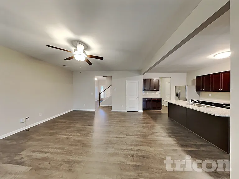 147 Southwind Ln — Photo 2