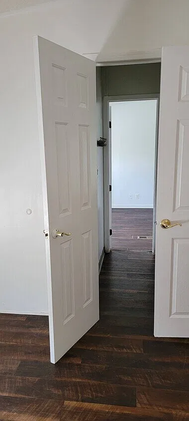4 bed, 2060 sqft, $2,200 — Photo 3