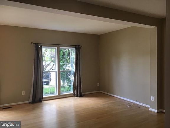 2nd image of 43319 Chokeberry Sq