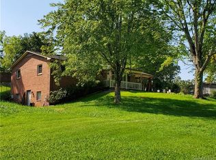 69 Pine Top Dr, Marion, NC 28752