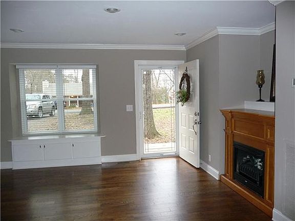3rd image of 1435 Winding Way