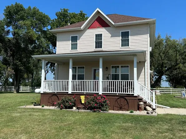 1523 110th St, Clare, IA 50524