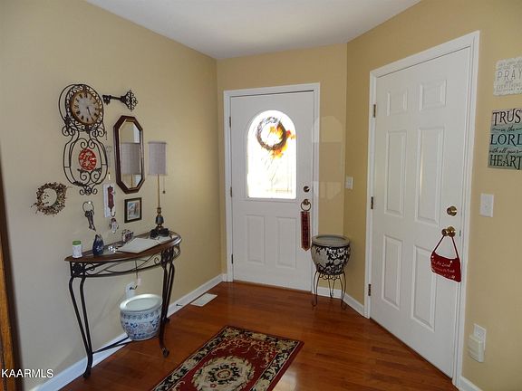 2nd image of 180 Woodgate Dr