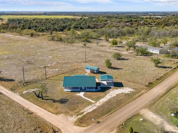 302 County Road 422, Bartlett, TX 76511