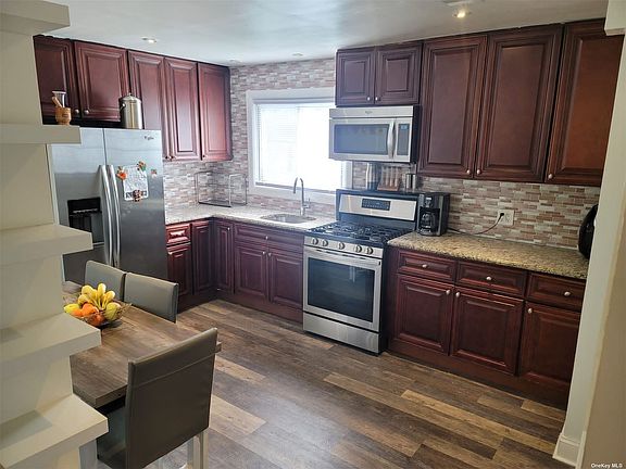 4th image of 254 Underhill Ave