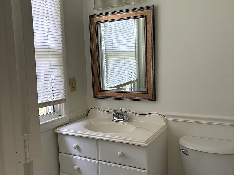 124 Apple Tree Ct — Photo 1