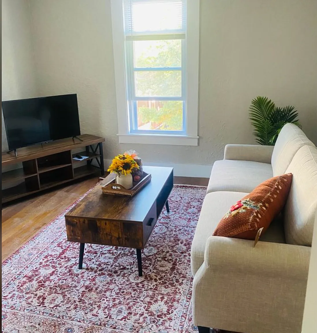 12-14 Essex St — Photo 3