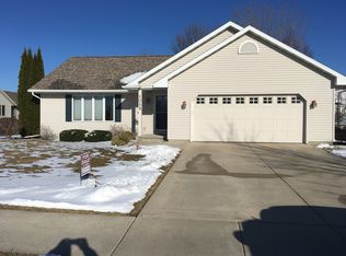 1019 County Road V, Fond Du Lac, WI 54935