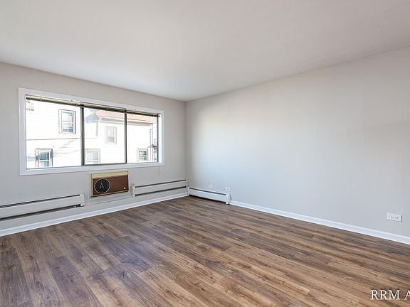 2nd image of 206 W Maple Ave APT 1F