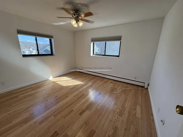 530 Washington St APT 22, Brighton, MA 02135