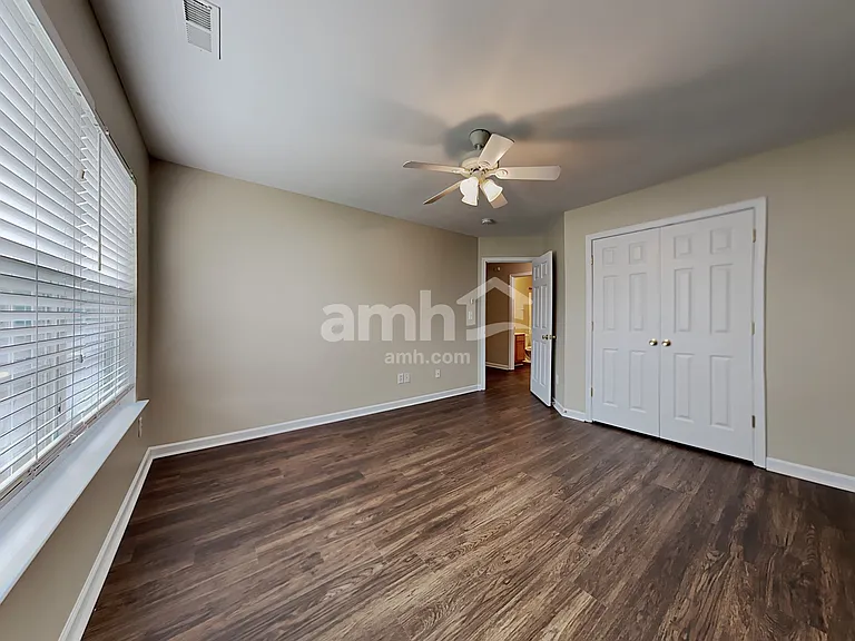 141 Sawhorse Dr — Photo 20