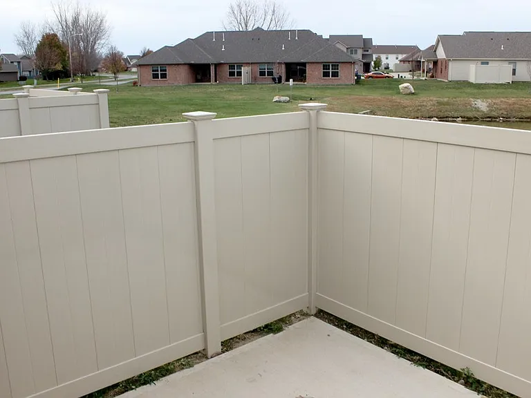 2206 Shamrock Ln — Photo 13
