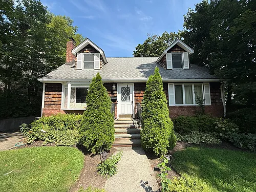 101 Elm St #B Photo 1