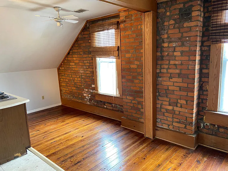 578 City Park Ave — Photo 10