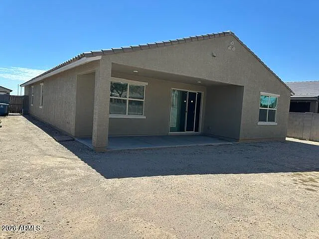 4 bed, 3.0 bath, 2343 sqft, $2,200 — Photo 3