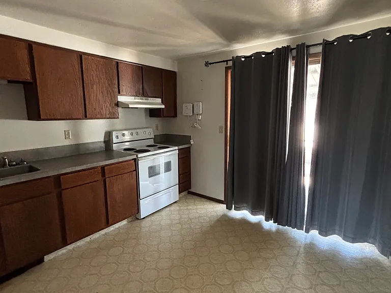 675 Garfield St #3 — Photo 5