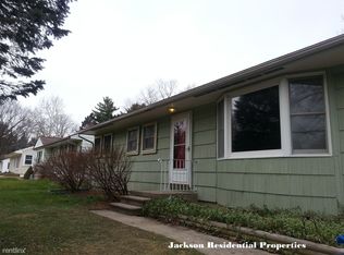 112 McConnell Dr, Jackson, MI