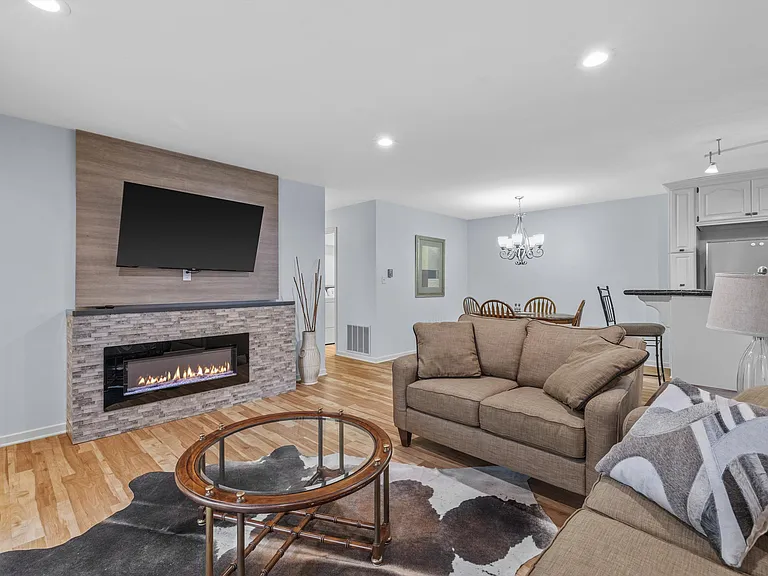 1435 Pheasant Run Dr #101 — Photo 10