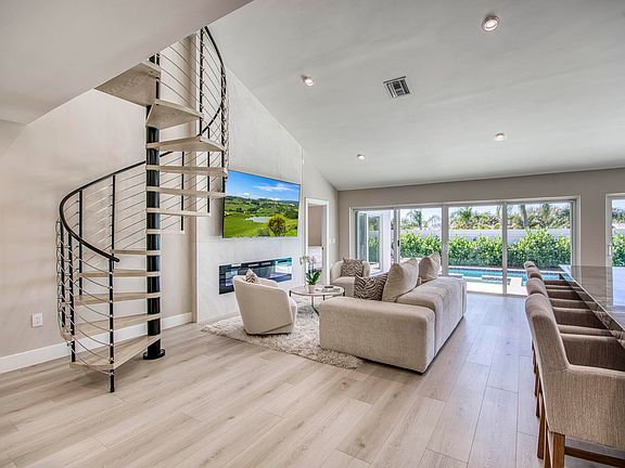 4th image of 228 Ridge Road