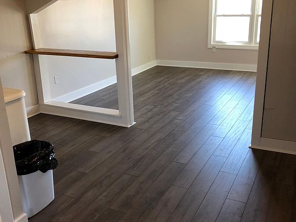 4th image of 303 E Saint Louis Ave APT C