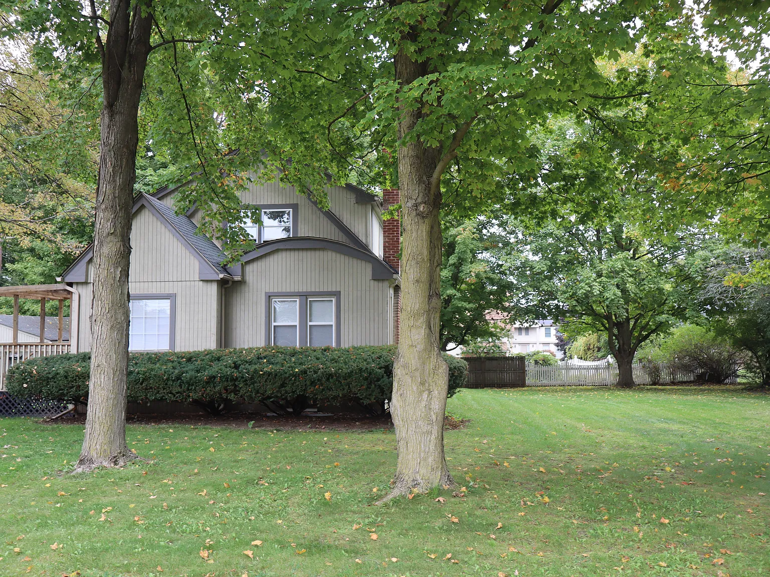 2 bed, 1450 sqft, $2,400 — Photo 2