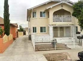 4431 Towne Ave, Los Angeles, CA