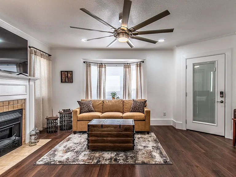 1117 Ocean Dr E #B — Photo 12