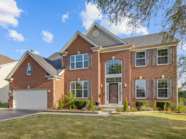 1025 Biltmore Dr, Elgin, IL 60120