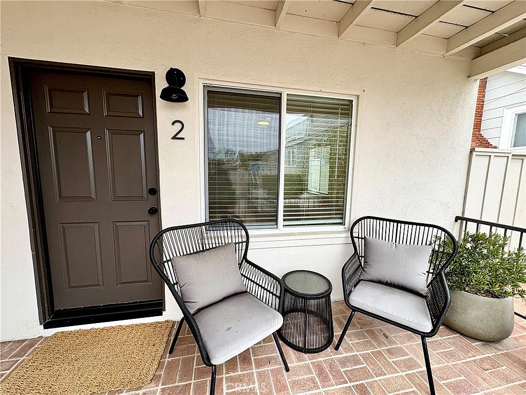 1 bed, 520 sqft, $3,300 — Photo 2