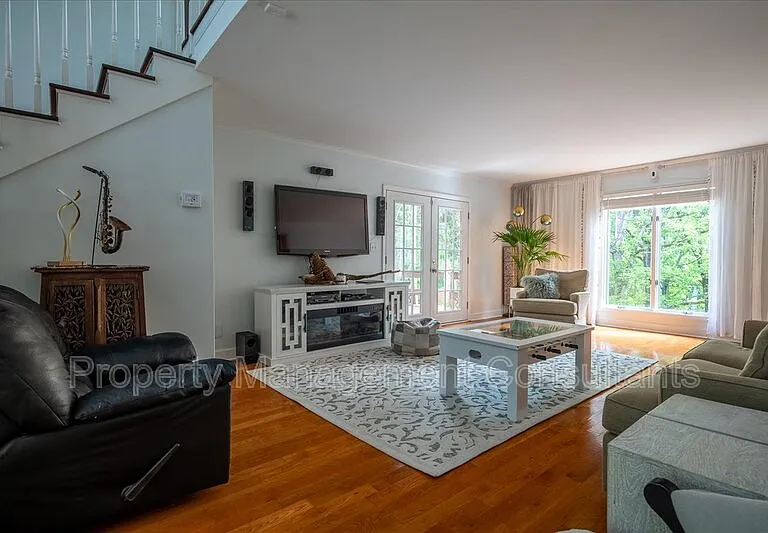 10017 Torino Dr SE — Photo 2