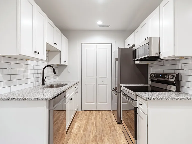 1621 Francis Rd — Photo 9