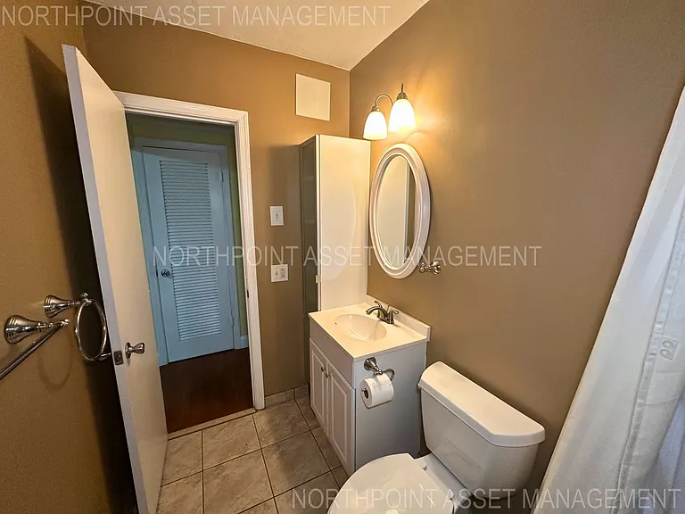 2171 NE 66th St #812 — Photo 13
