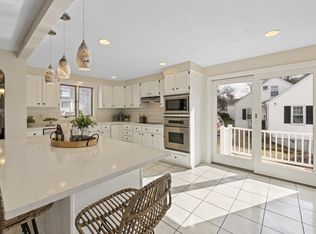 61 School St, Lexington, MA 02421